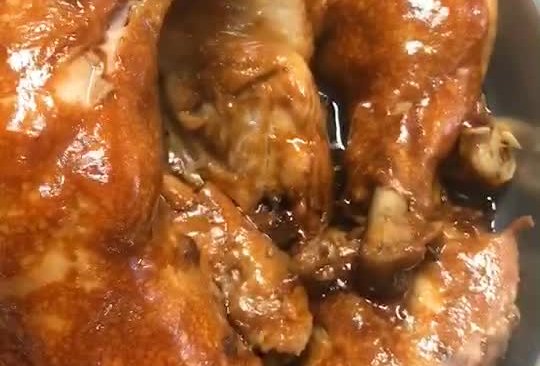 电饭锅版生抽鸡腿的做法