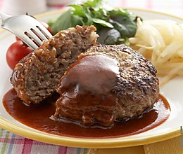 丰满多汁的汉堡肉饼的做法