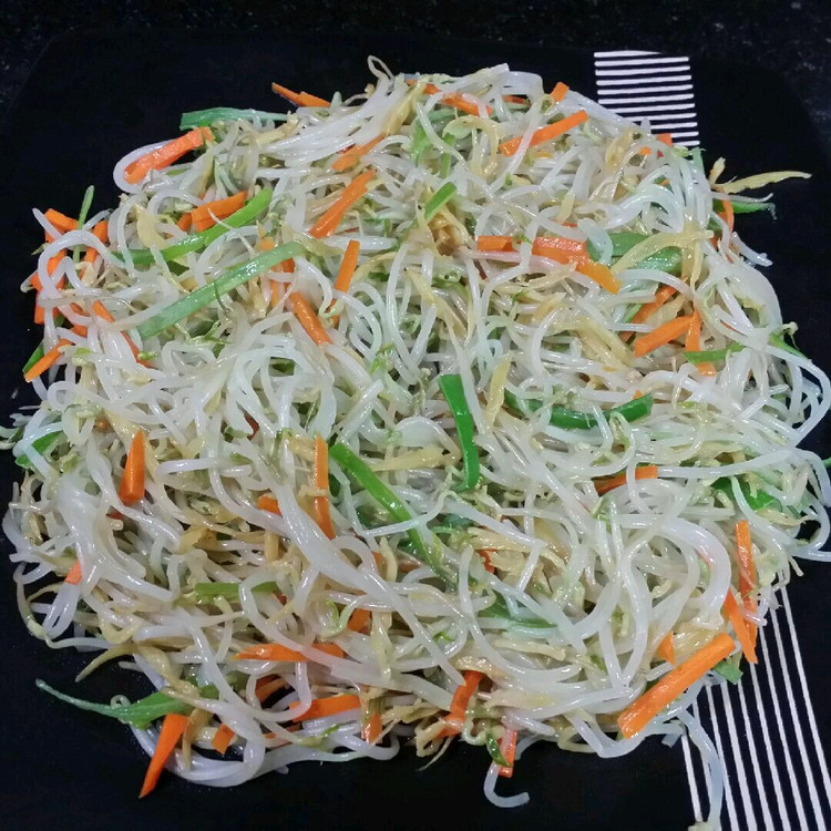 银鱼豆芽的做法