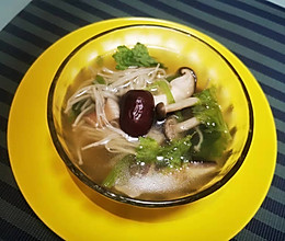 菌菇红枣汤，既滋补又润燥，还能预防感冒哦！的做法