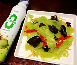 泡椒木耳炒青笋的做法