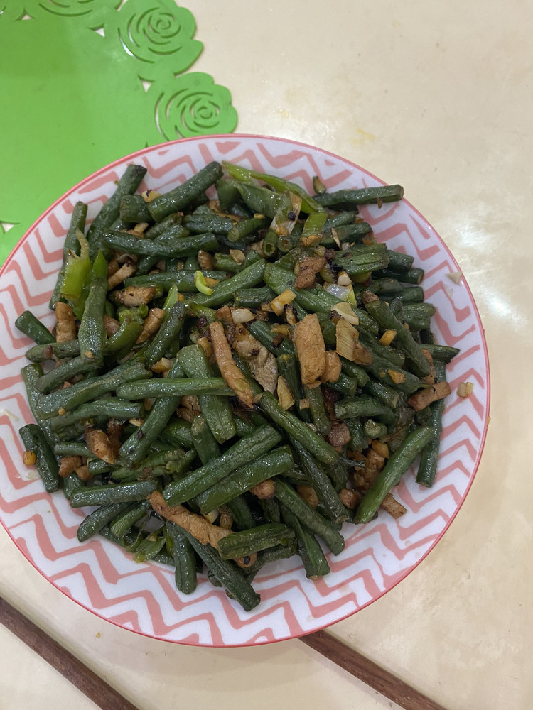 豇豆炒肉的做法