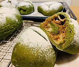 抹茶麻薯肉松夹心软欧的做法