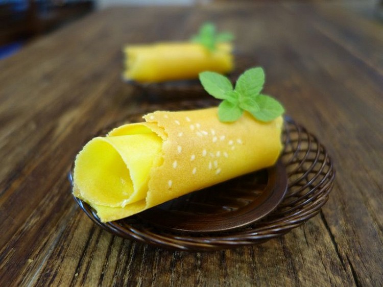 芝麻柠檬蛋卷的做法