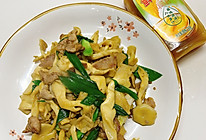#年在一起 鲜才够味#肉炒榆黄蘑的做法