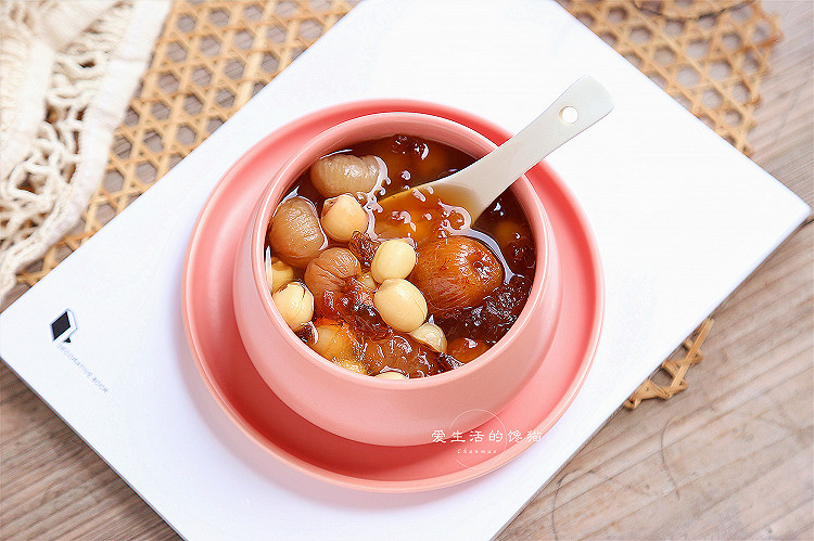 桃胶桂圆莲子羹，秋季皮肤补水羹，超好吃！的做法