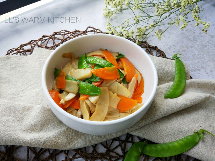 家常小炒:荷兰豆炒杏鲍菇的做法