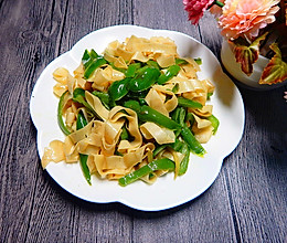 青菜炒豆皮的做法
