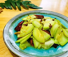#本周热榜#夏天吃西葫芦应时应季，做个最家常的醋溜西葫芦的做法