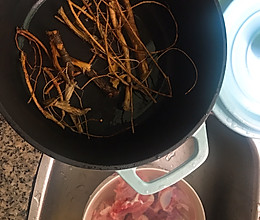 五指毛桃筒骨汤的做法