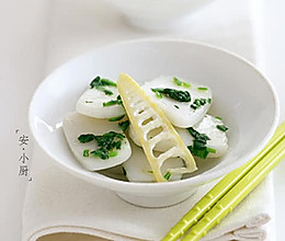 荠菜春笋炒年糕的做法