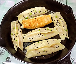 洋葱肉锅贴饺的做法