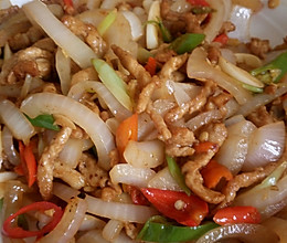 青红椒炒肉的做法