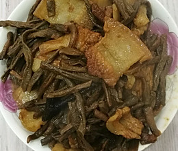 桂枝五花肉焖豆角干的做法