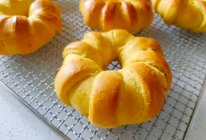 燕麦南瓜软芯面包|是秋天那金灿灿的美味呀的做法