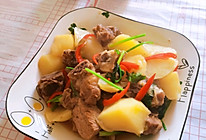 家常排骨炖土豆的做法