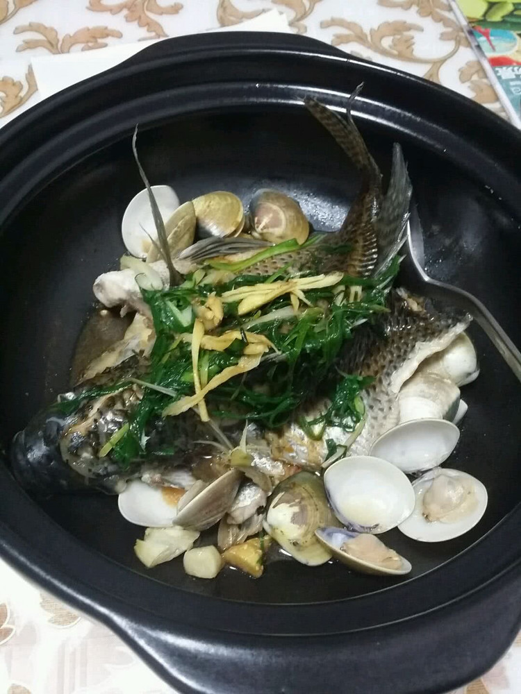 沙白砂锅火焰鱼的做法