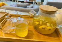 蜂蜜柠檬百香果茶的做法