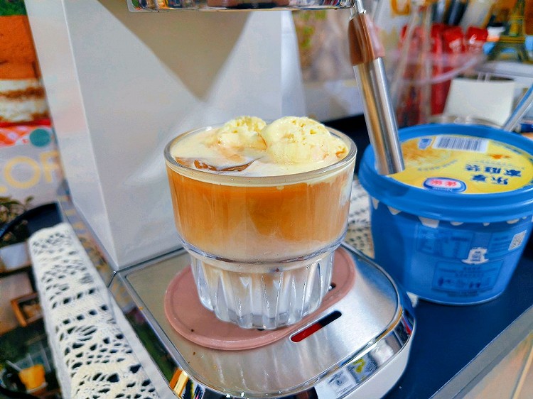 冰淇淋拿铁的做法