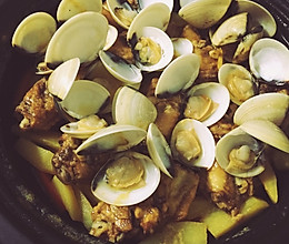 塔吉锅鸡翅花蛤煲的做法