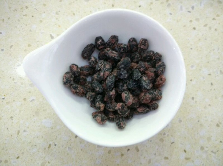 助颜,明目,乌发黑豆糖的做法