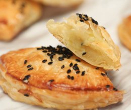 宇宙最简单的榴莲酥～～～的做法