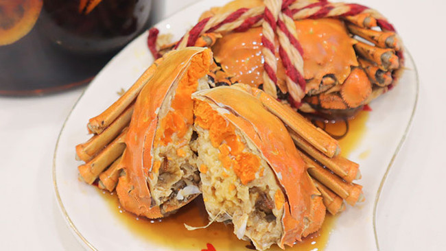 大闸蟹这么做真的太绝绝子了！黄满肉厚，香醇鲜甜，越吃越上头！的做法