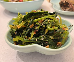 #解腻开胃就吃它#凉拌菠菜的做法