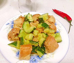 油条拌黄瓜的做法