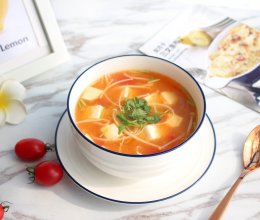 暖心暖胃【茄汁金针菇豆腐汤】的做法