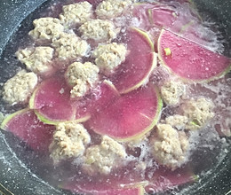 牛肉丸子萝卜汤的做法