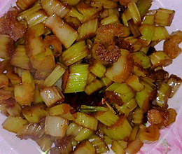 醋烹大芹菜减脂降压的做法