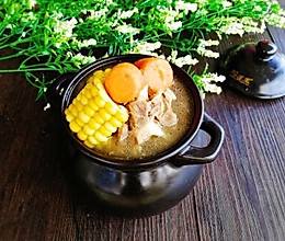 为爱煲汤+ 玉米胡萝卜筒骨汤的做法