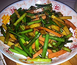 蒜苔火腿土豆条的做法