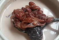 红枣红豆花胶炖牛奶的做法