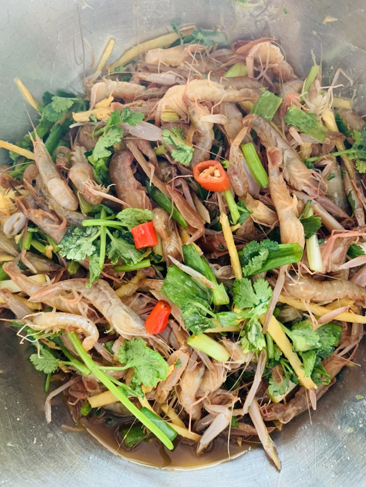 拌嘎巴虾的做法