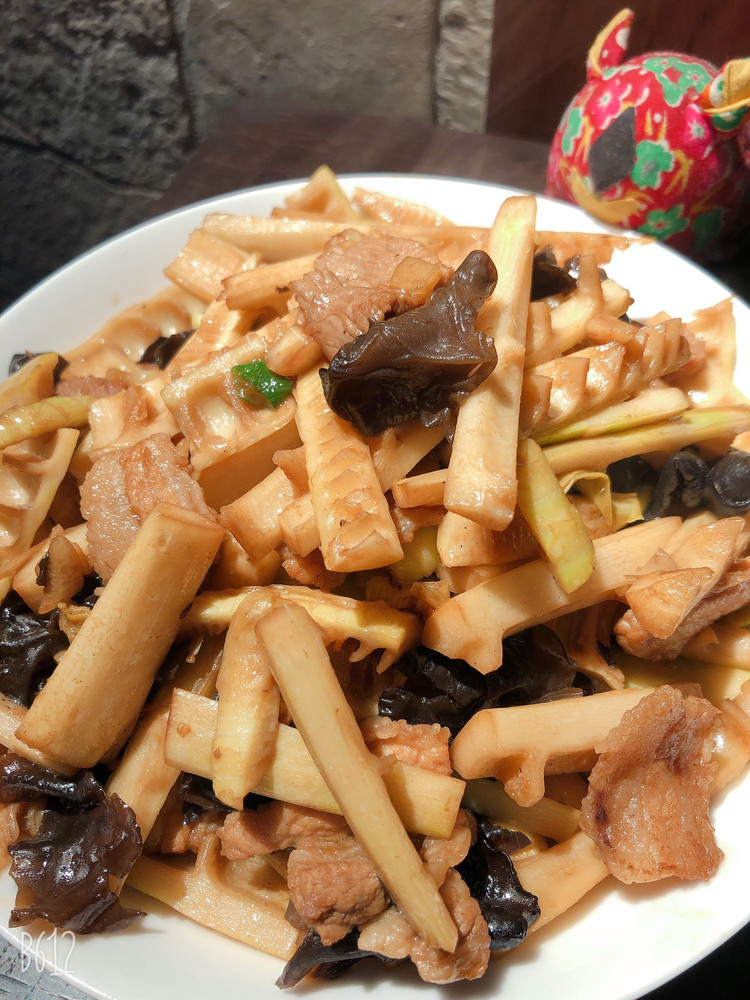 雷笋五花肉的做法