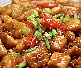 家常菜～辣椒炒油豆腐～口感细滑～的做法
