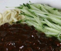 老北京肉丁炸酱面的做法