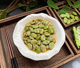 #做道懒人菜，轻松享假期#鸡汁蚕豆的做法