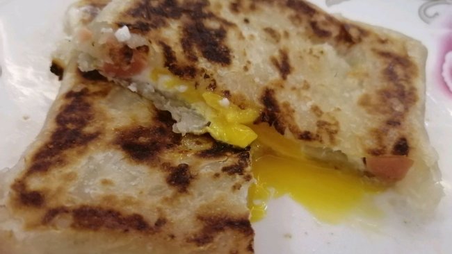 香肠鸡蛋酥饼的做法