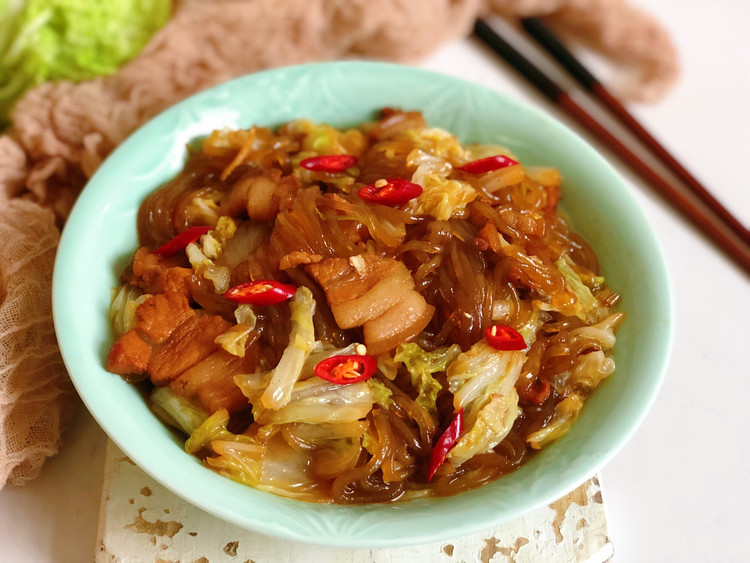 白菜粉条炖肉的做法