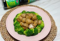 素炒草菇西兰花的做法
