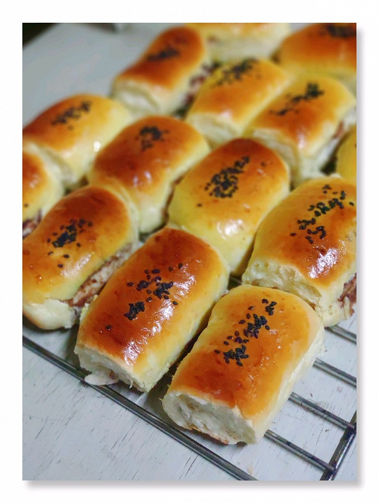 红豆沙排包的做法