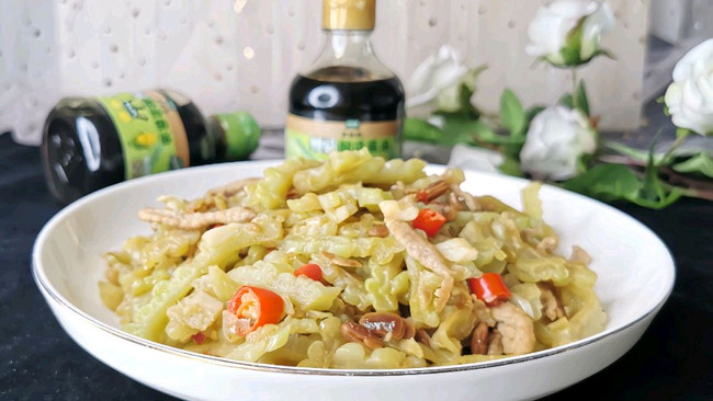 #让宝贝爱上每一顿饭#肉丝炒苦瓜的做法