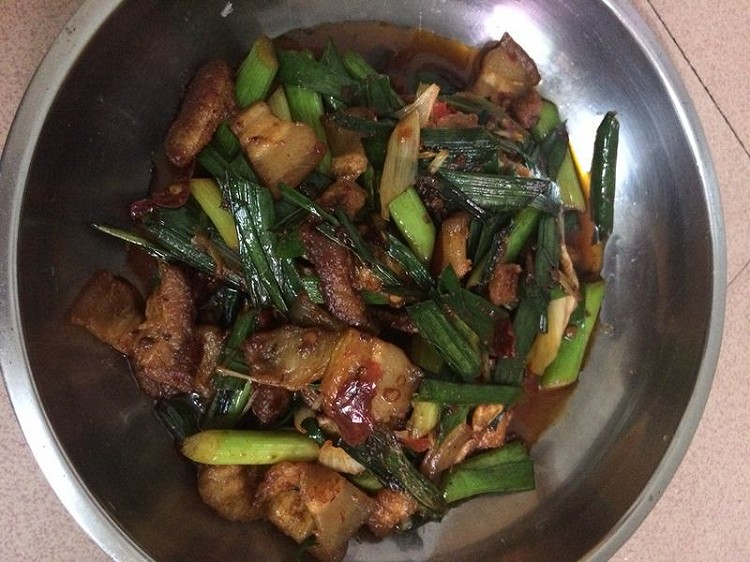 蒜苗回锅肉的做法