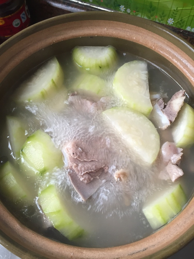 节瓜煲扇骨的做法