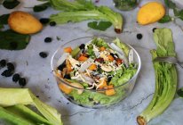 #夏日吃货嘉年华#瘦身鸡脆骨油麦菜混合沙拉的做法