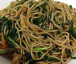 韭菜炒面的做法