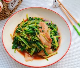 #我的女神“饭”儿#小苔菜炒五花肉的做法